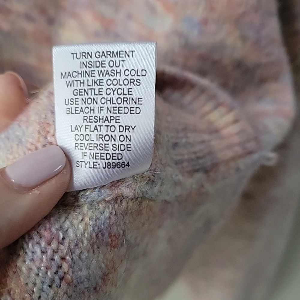 Hooked Up Pink Space Dyed Cropped Vneck Cardigan‎ Womens Size Small Multi Color